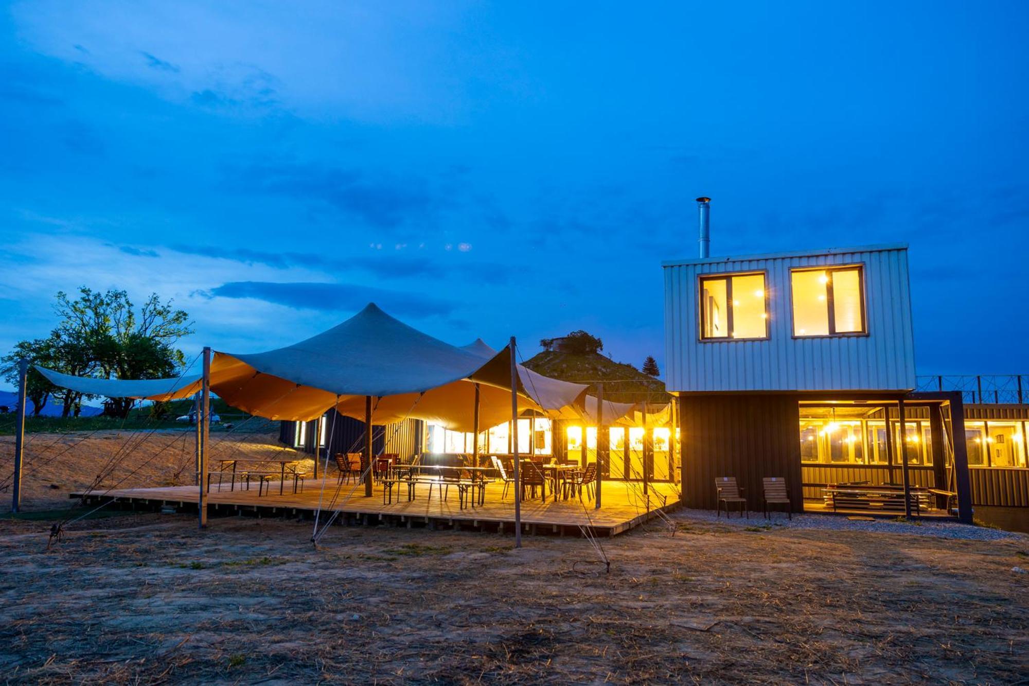 Ursa Mica Glamping Resort Şirnea Exterior foto
