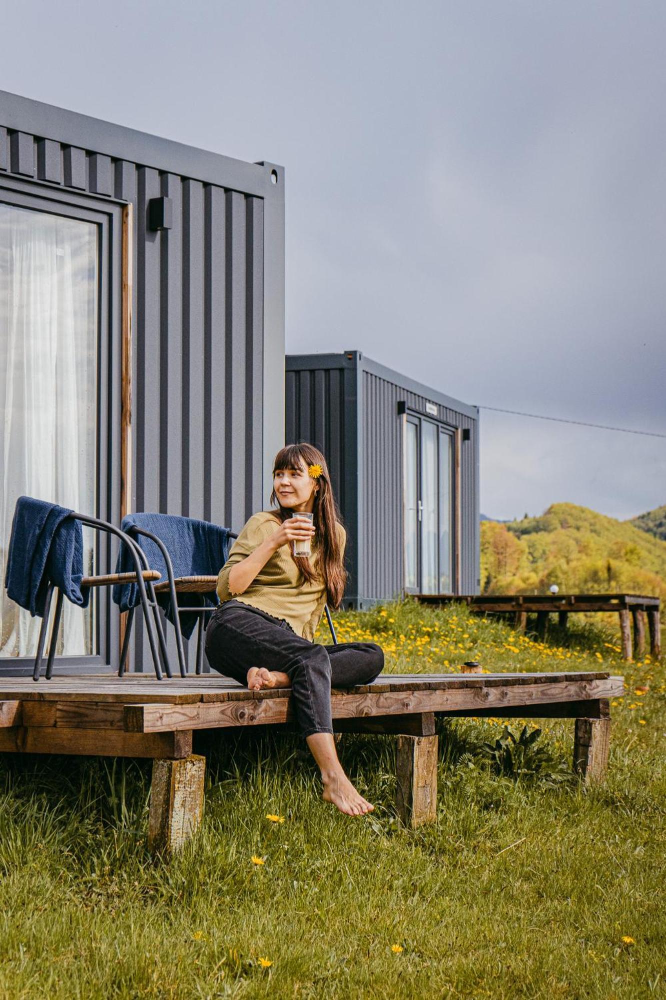 Ursa Mica Glamping Resort Şirnea Exterior foto