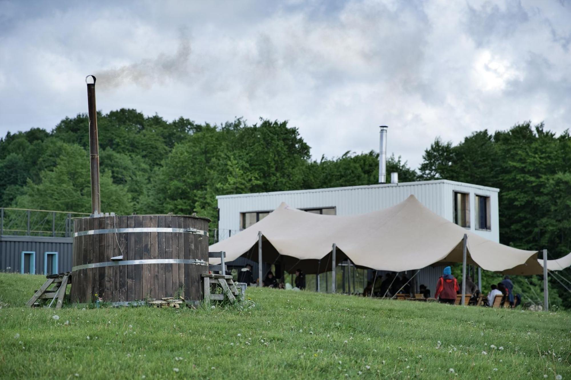 Ursa Mica Glamping Resort Şirnea Exterior foto
